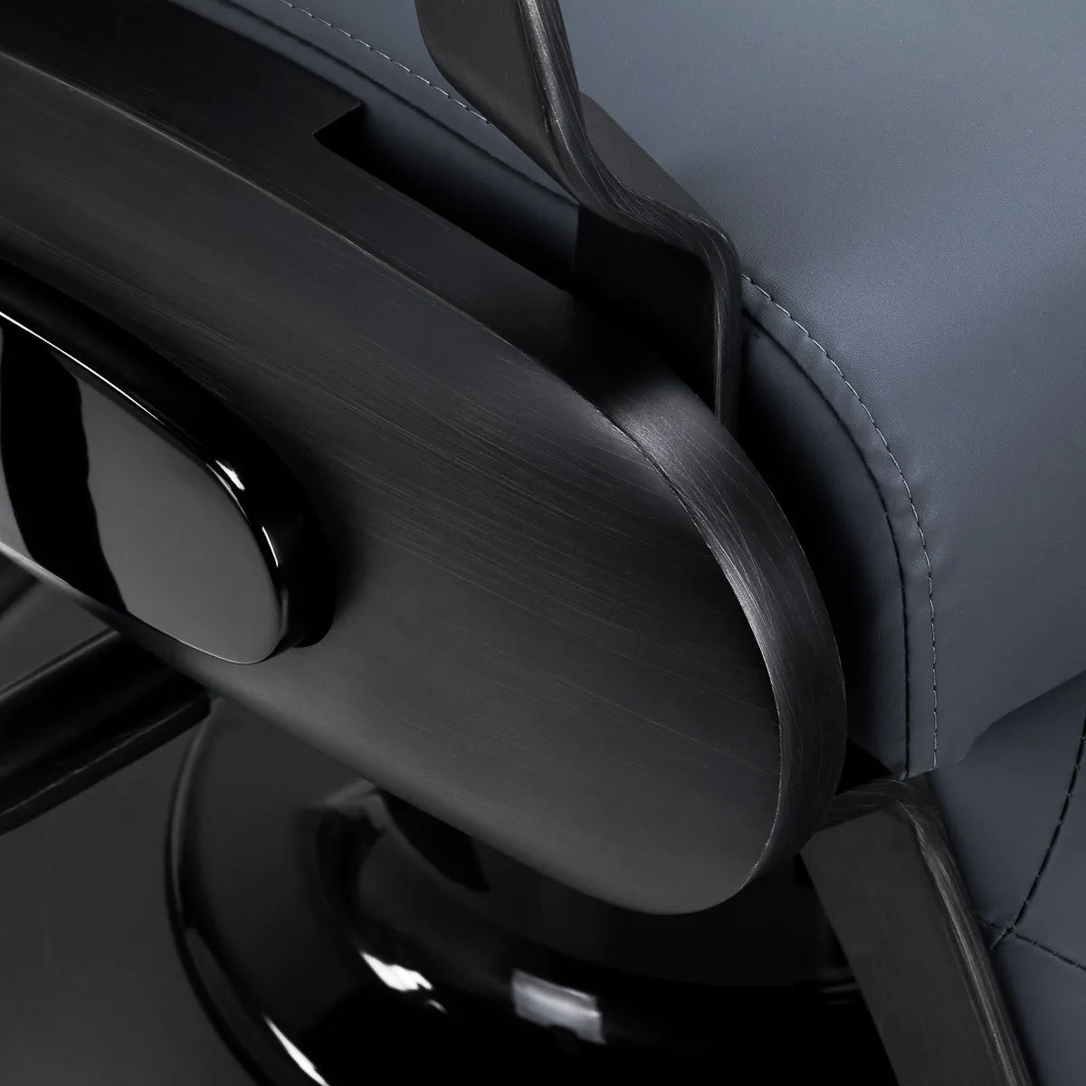 Gabbiano Francesco barber chair in graphite with brushed black frame