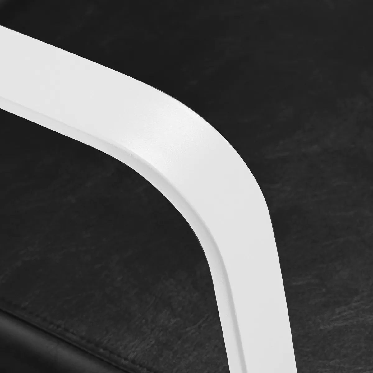Gabbiano hairdressing chair Porto white black