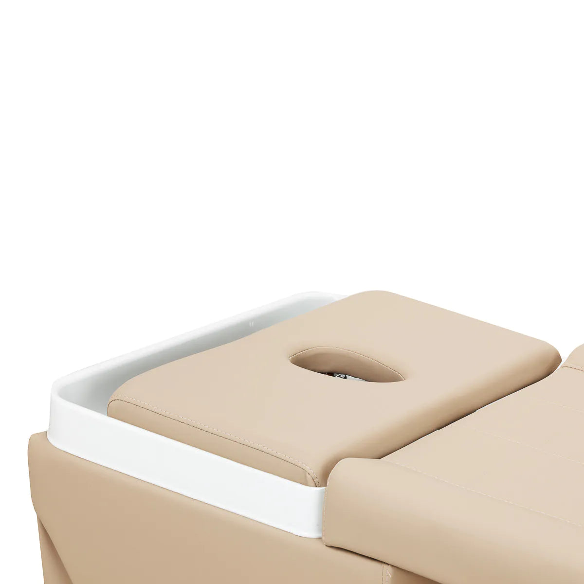 Gabbiano Head Spa Maldives hair washing bed beige