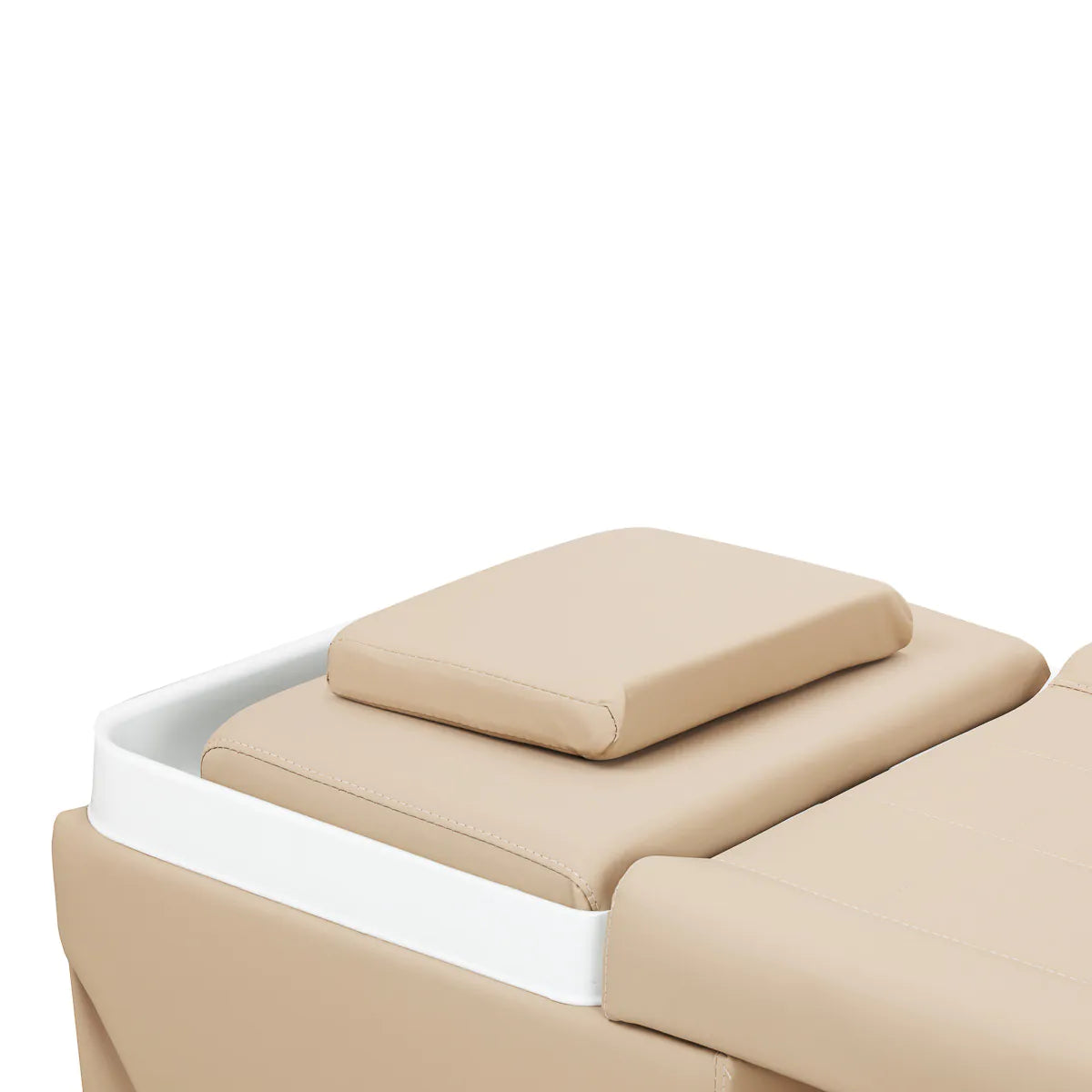 Gabbiano Head Spa Maldives hair washing bed beige