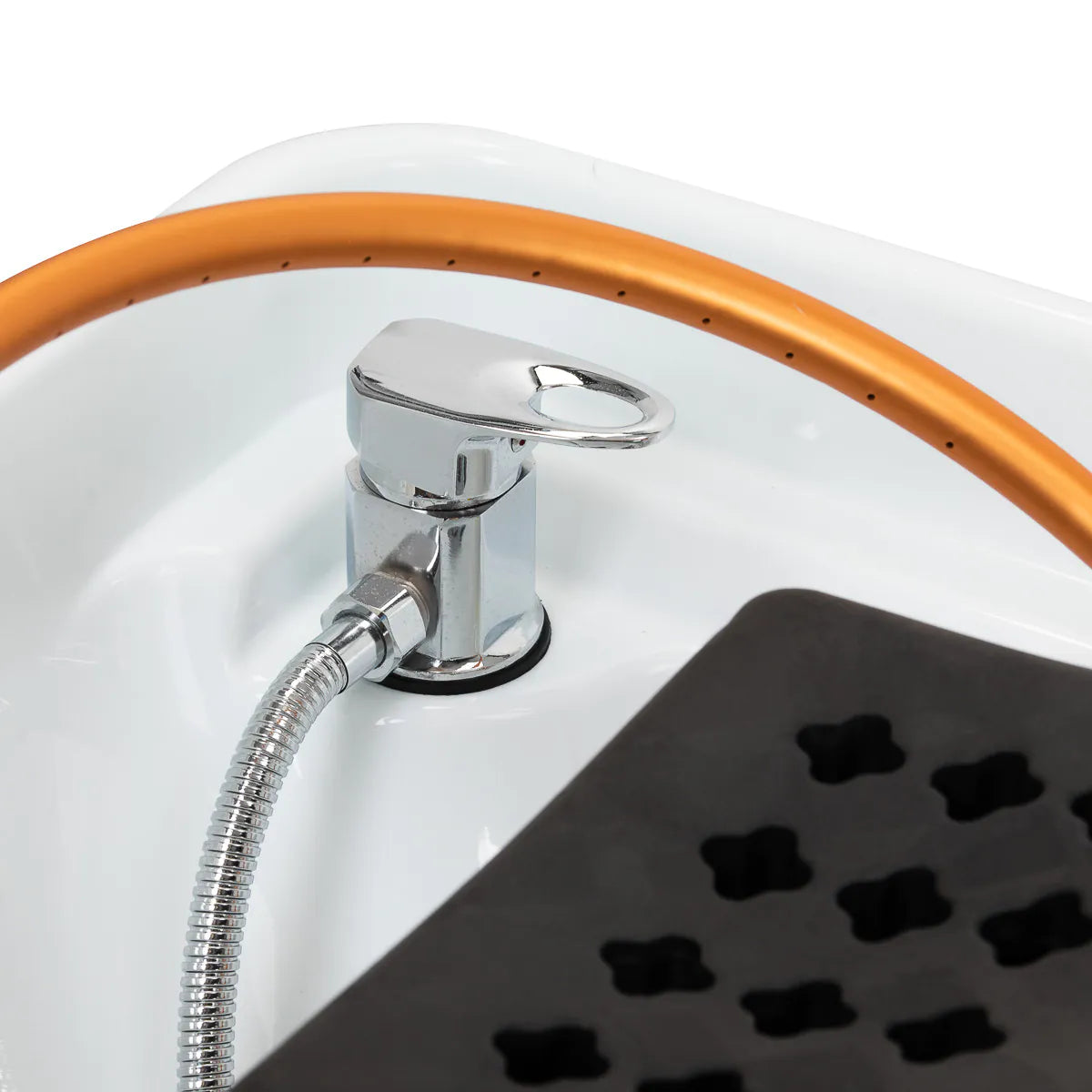 Gabbiano Head Spa Maldives hair washing bed brown