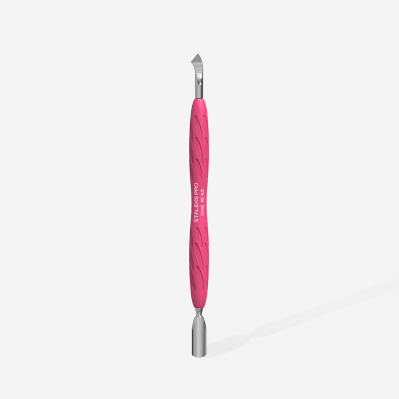 Manicure pusher Gummy with silicone handle UNIQ 10 TYPE 4.2 (rounded narrow pusher and bent blade) - STALEKS