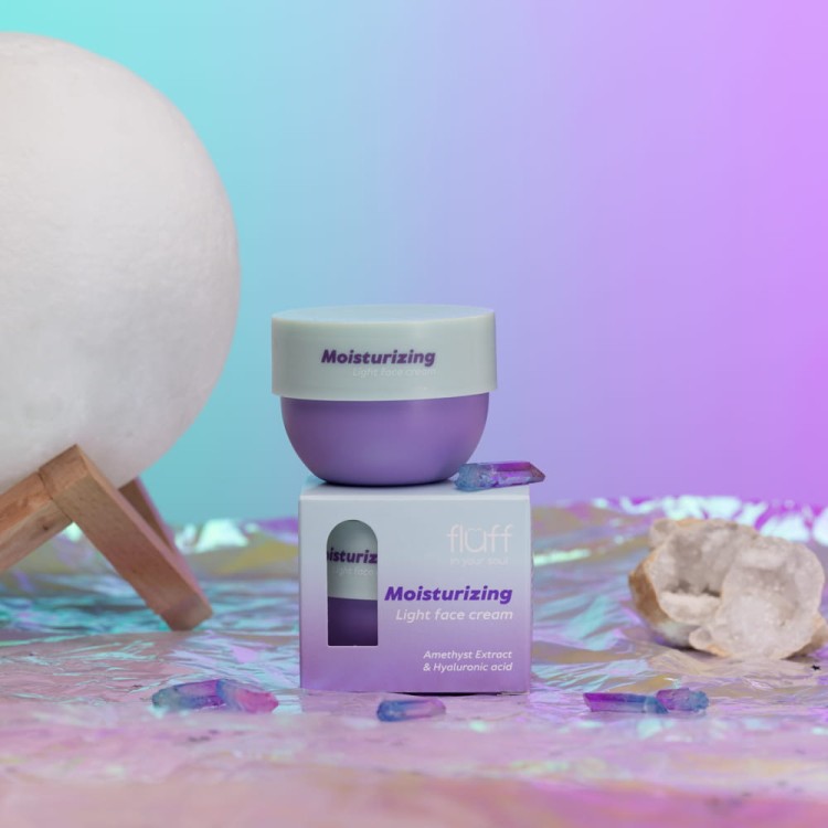 Fluff Light hydratační krém na obličej s ametystem a kyselinou hyaluronovou 50 ml