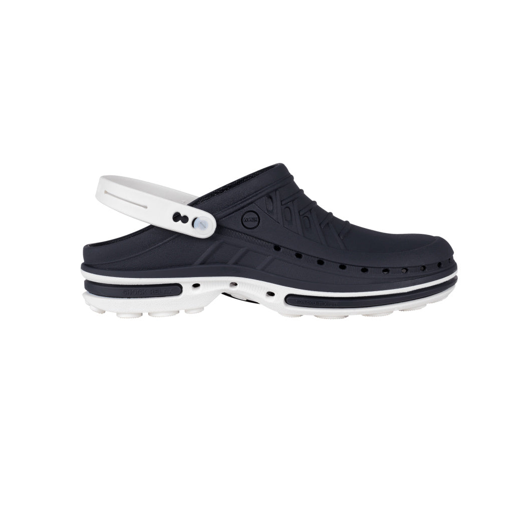 Marineblaue und weiße CLOG-Medizinschuhe