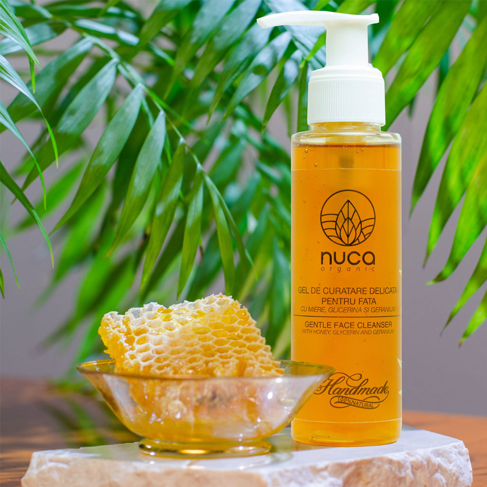 Sada omlazujícího séra na oči a obličej (30 ml) a čisticího gelu na obličej (100 ml)