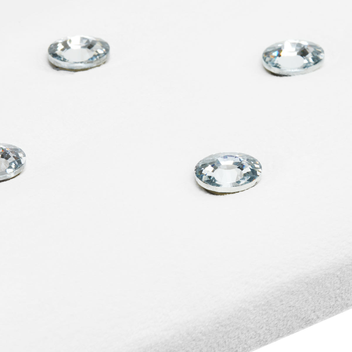 Momo Diamond Velor Ecru manicure support