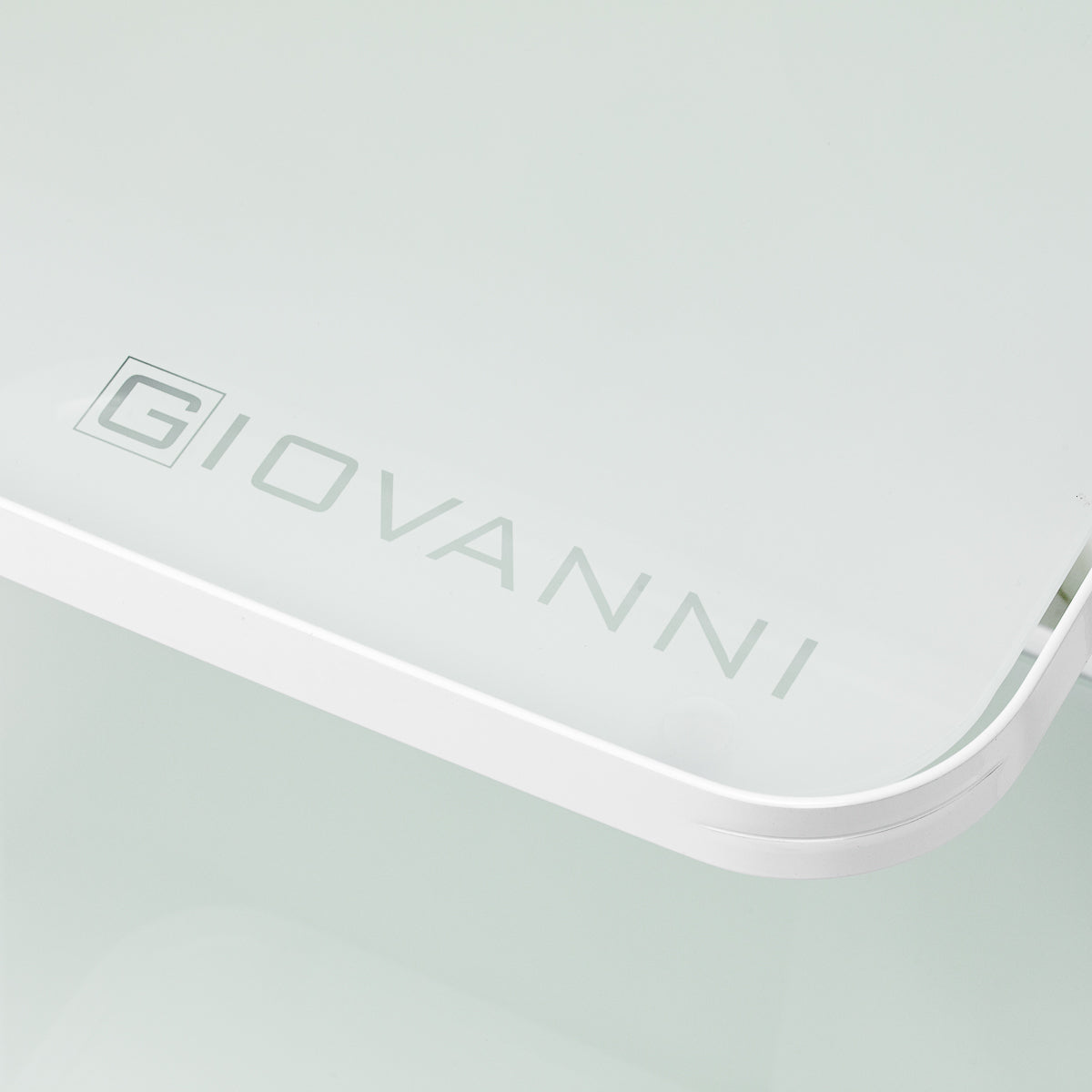 Giovanni 6701 Kosmetický stolek bílý 