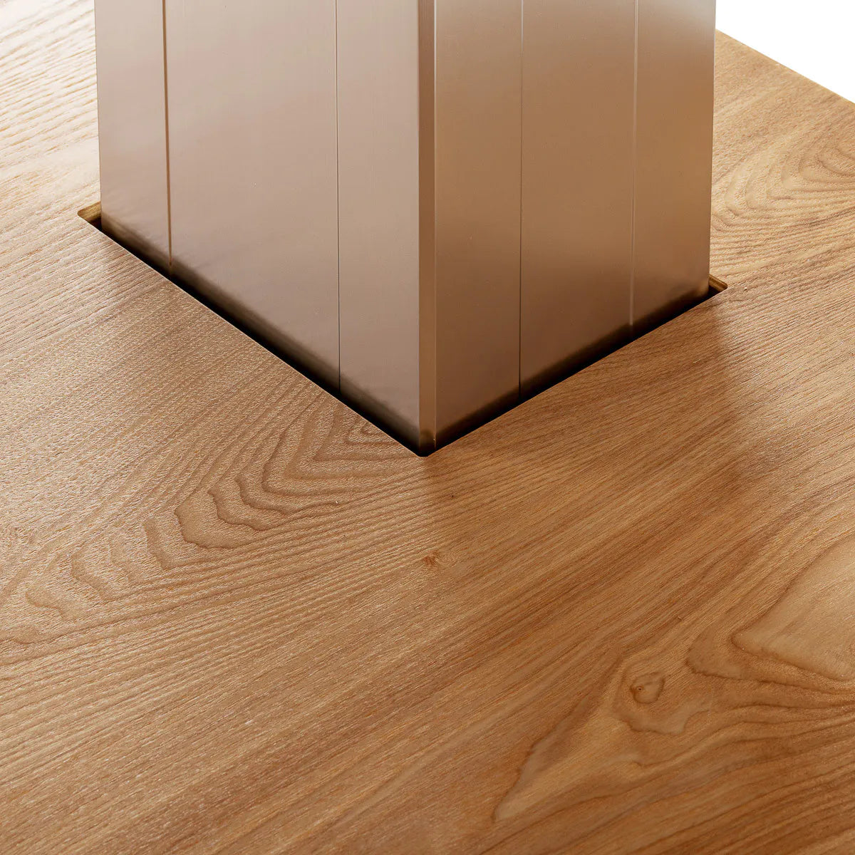 SPA-Liege Sillon Comfort creme mit hellbraunem Fuß