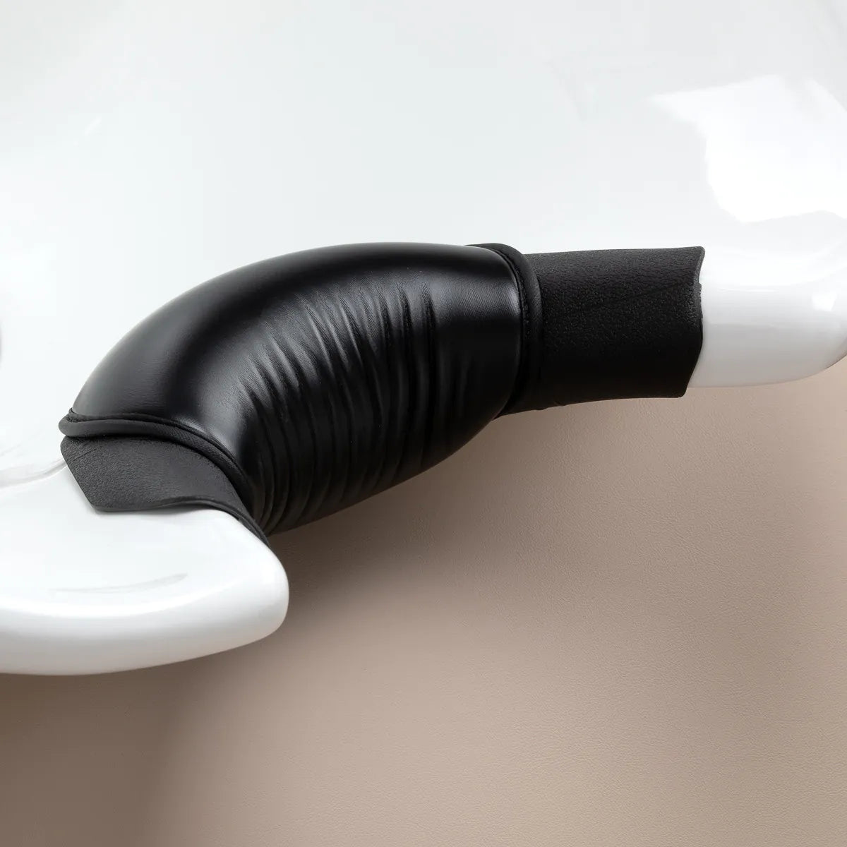 Elektrický kadeřnický mycí box s masážní funkcí Gabbiano Ines béžový
