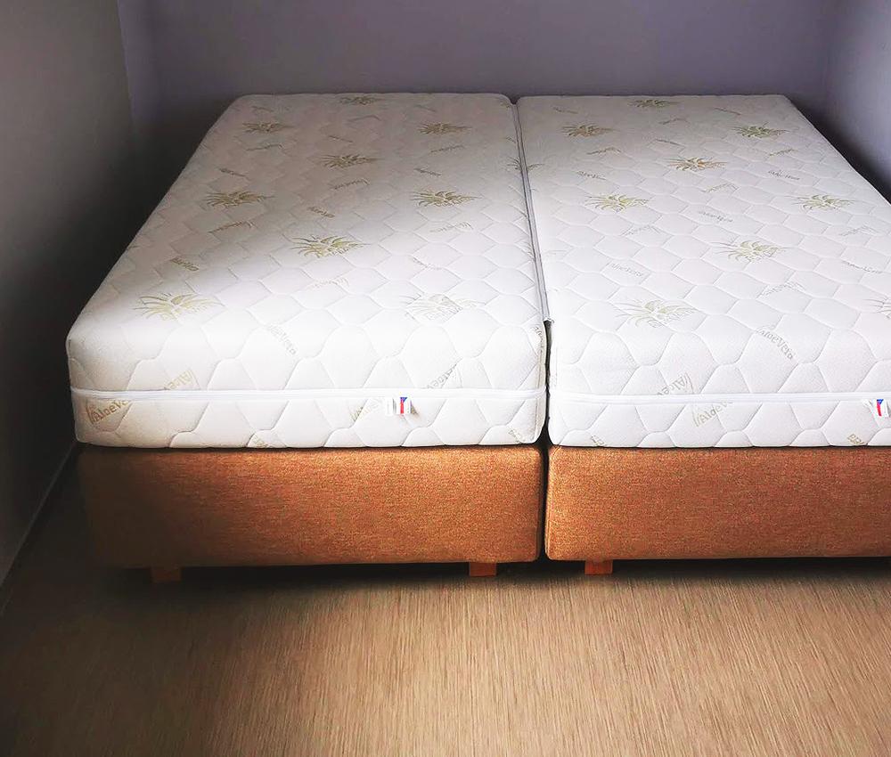 Tabulková pružina s lamelovým jádrem