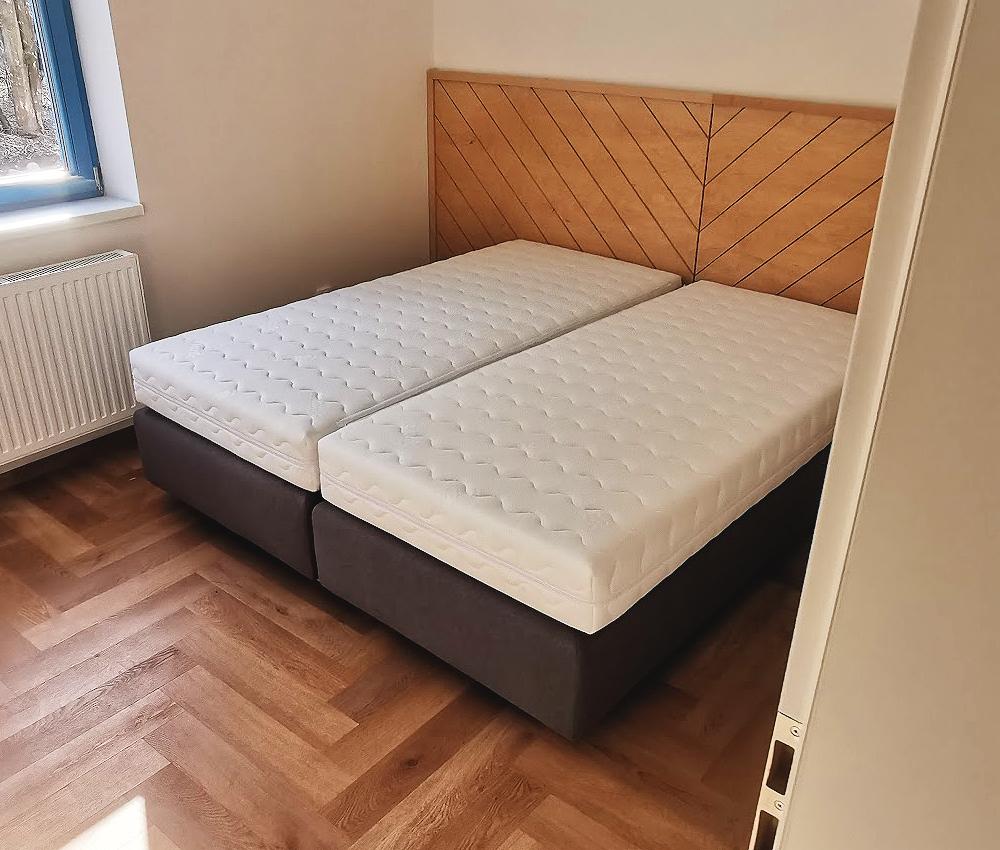 Tabulková pružina s lamelovým jádrem