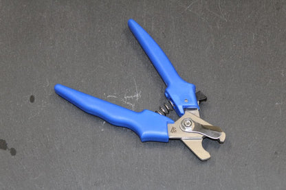 Haustier-Nagelschere mit Feder
