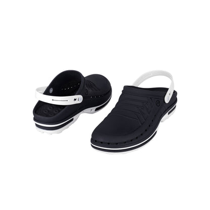 Marineblaue und weiße CLOG-Medizinschuhe