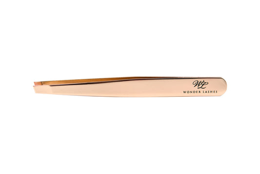 Wonder Brow tweezer with slant tip